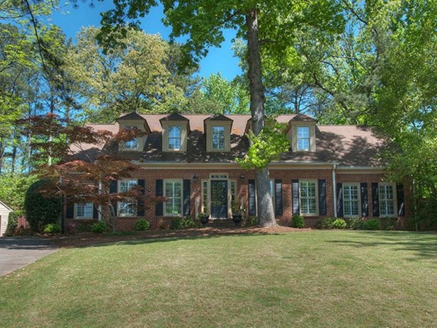 2681 Orchard Knob in Vinings. Offered at $925,000 by Tina Hunsicker. Click on the image for additional information and more photos.