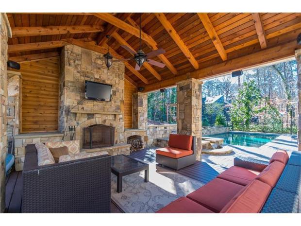 c6a2d073e46c305e20ed2e424a3004f877bee83bddf6c929e7f9d38d7c59aeb5