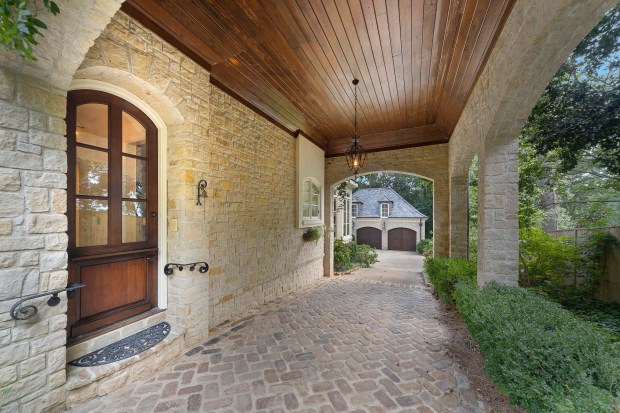 50-8698-enrique-samson-180824hun